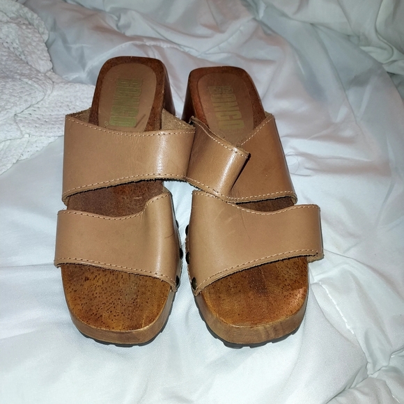 BONGO Shoes - Tan Leather Women's Sandals